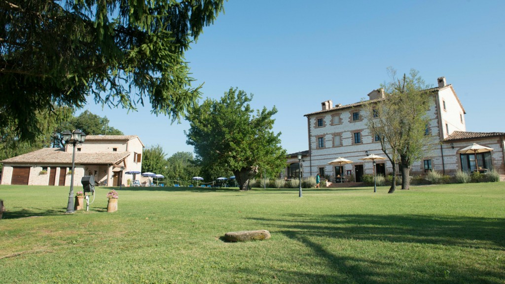 parco-ducale-country-house-urbania-external-5